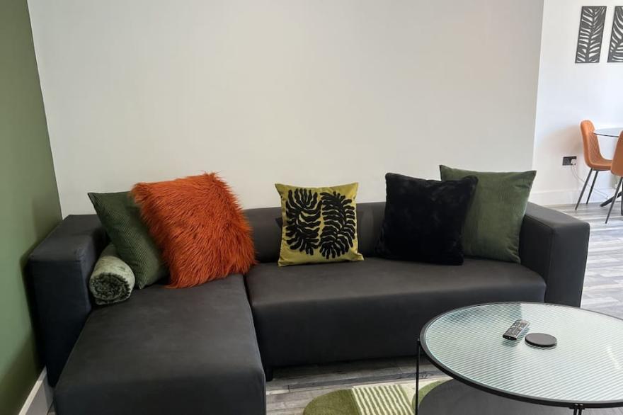 Crowsnest Apartment 3