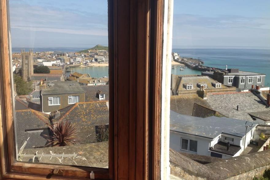 The Stones Luxury Apartment With Uninterrupted Sea Views and private Car parking