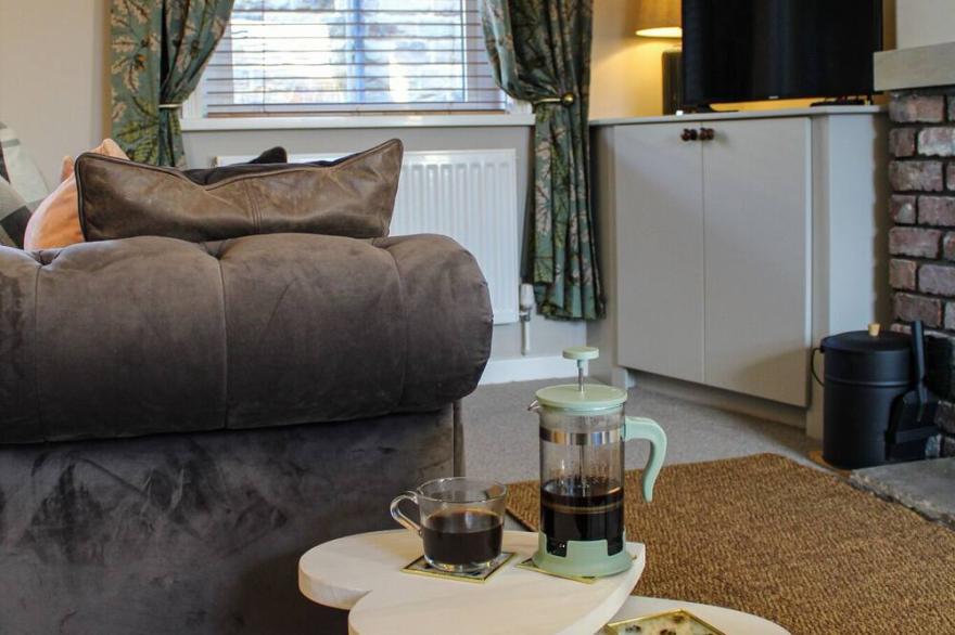 Cottage inc breakfast, sleeps 6