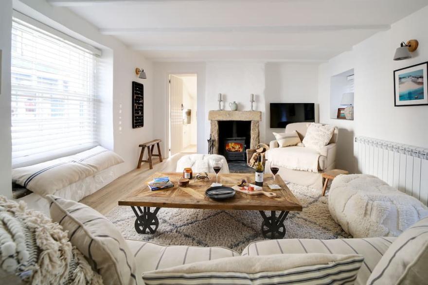 Beautiful Cottage set in the heart of St Teath Cornwall Sleeps 4
