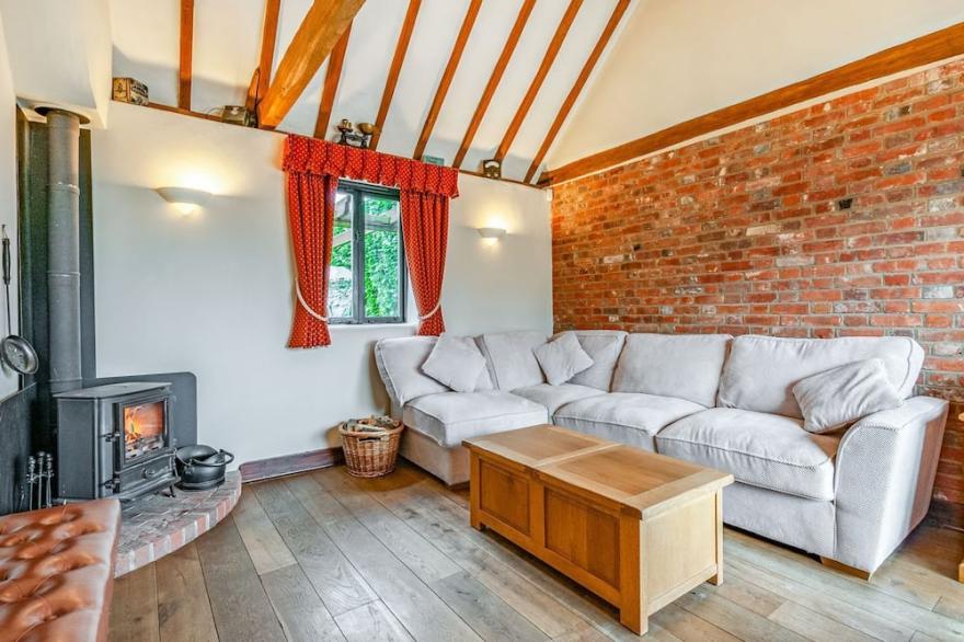 2 bedroom accommodation in Faversham