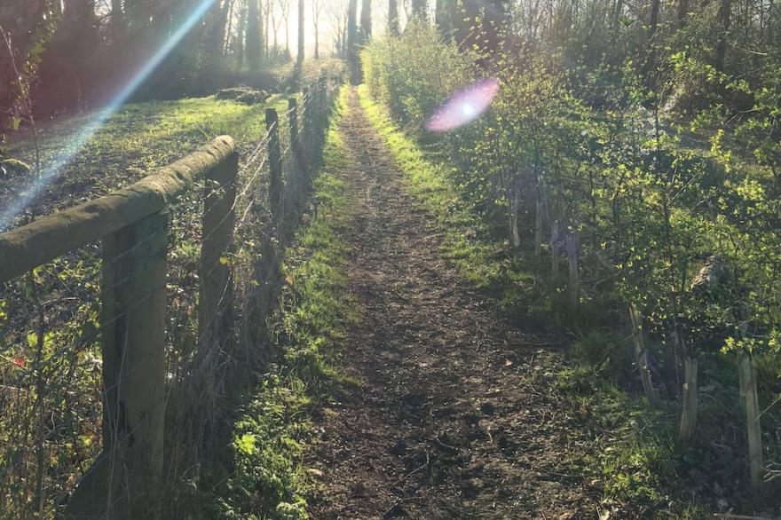 JESS Cotswolds Cottage with Activities, Lakes & Spa