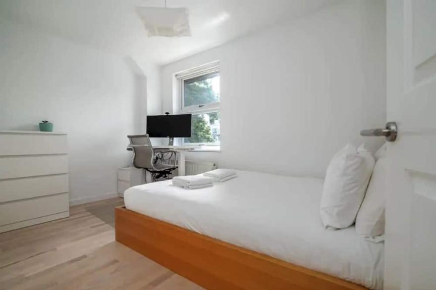Rare Terrace House With Canal View and Parking