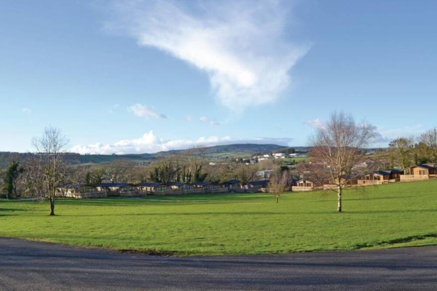 2 bedroom accommodation in Dawlish