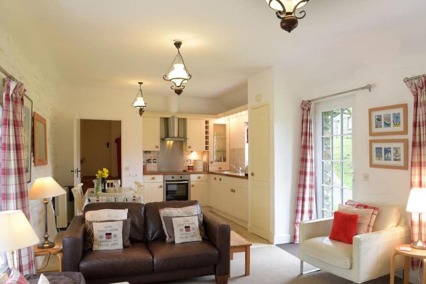 OLD MILL COTTAGE, pet friendly, with open fire in Camelford