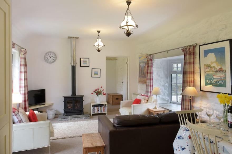 OLD MILL COTTAGE, pet friendly, with open fire in Camelford