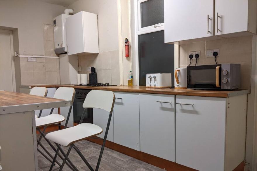 5 Bed House In Newcastle Central