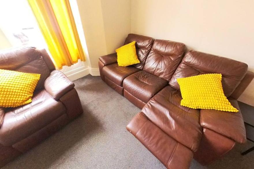 5 Bed House In Newcastle Central