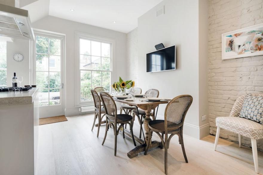 Elegant Family Home near Wandsworth Common by UnderTheDoormat