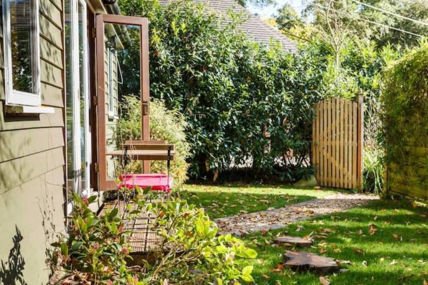 Cosy rural hideaway, Hursley, near Winchester