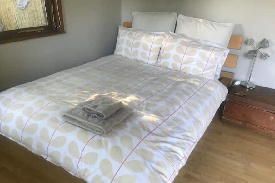Cosy rural hideaway, Hursley, near Winchester