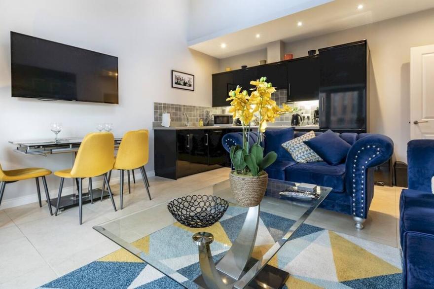 Pass the Keys | Luxury Living Cathedral Quarter Cafes  Bars