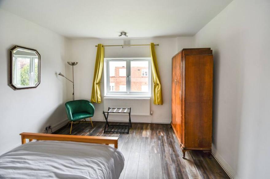 Clean, Fresh, and Spacious 2 bed