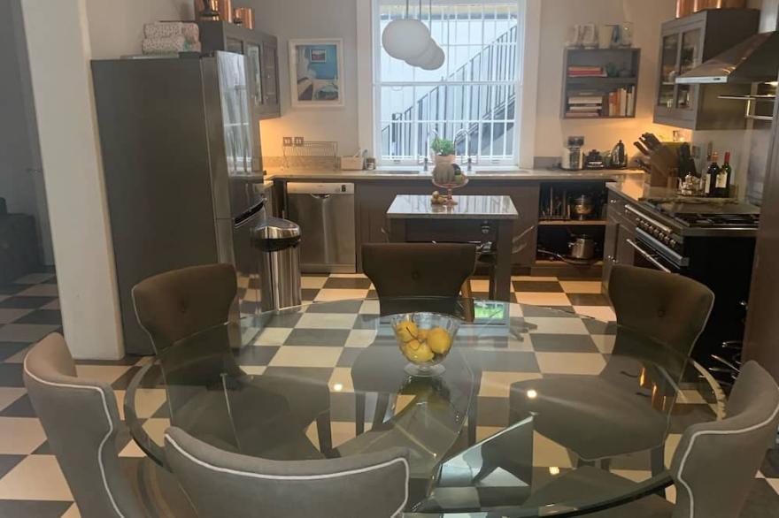 Villa in Central London