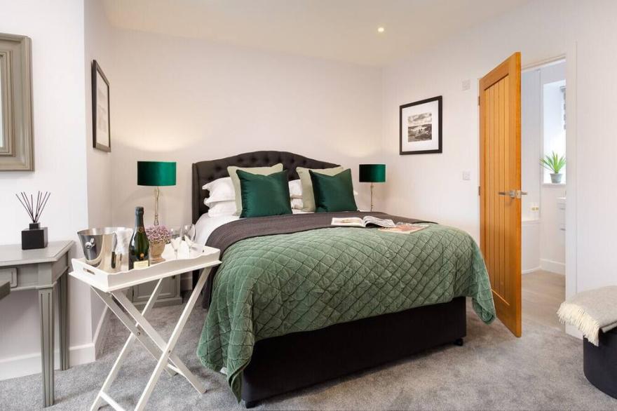 LEXINGTON HOUSE, family friendly in Bowness-On-Windermere