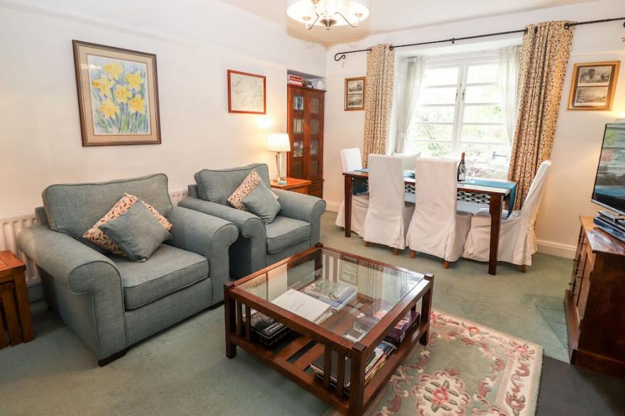 RIVER BANK (LANGDALE), family friendly, with open fire in Langdale