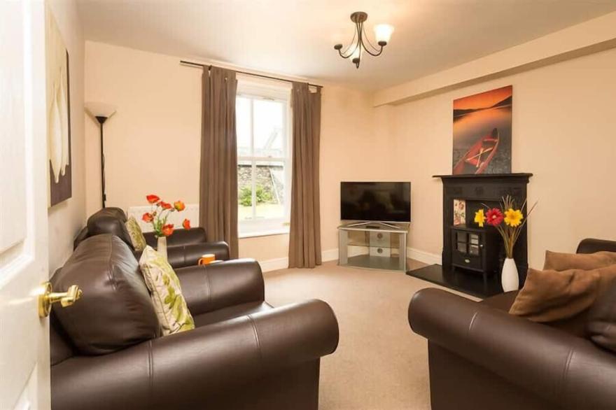 LILLIBET COTTAGE, family friendly in Keswick