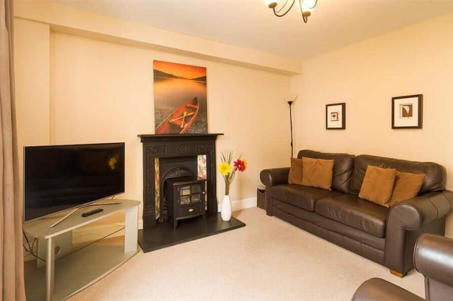 LILLIBET COTTAGE, family friendly in Keswick