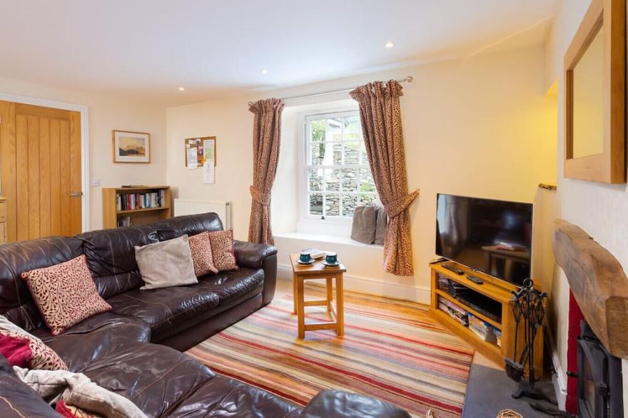 ARGYLE COTTAGE, family friendly, with open fire in Ambleside