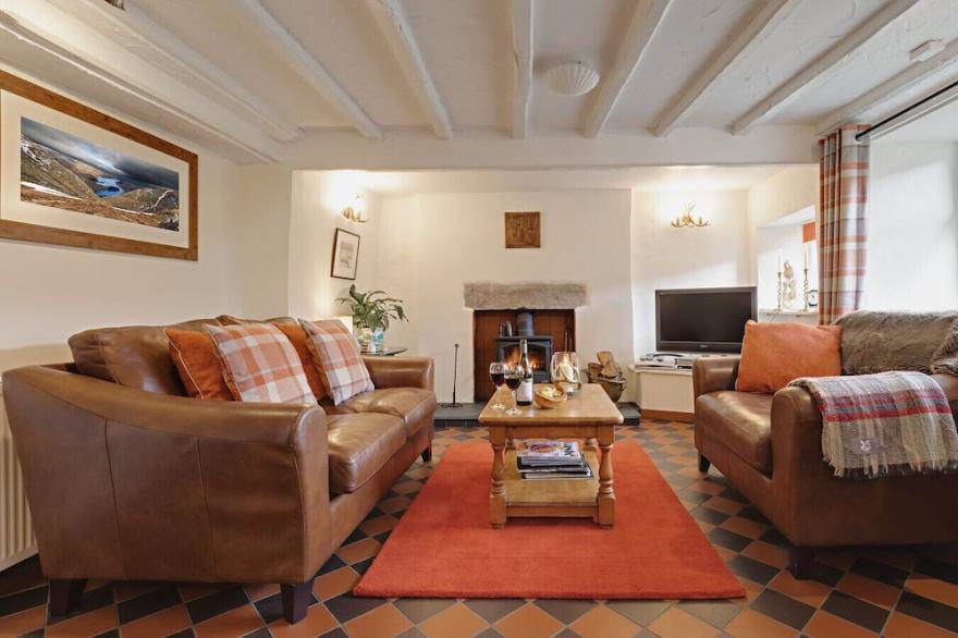 SMITHY COTTAGE AT LINDETH, family friendly in Windermere