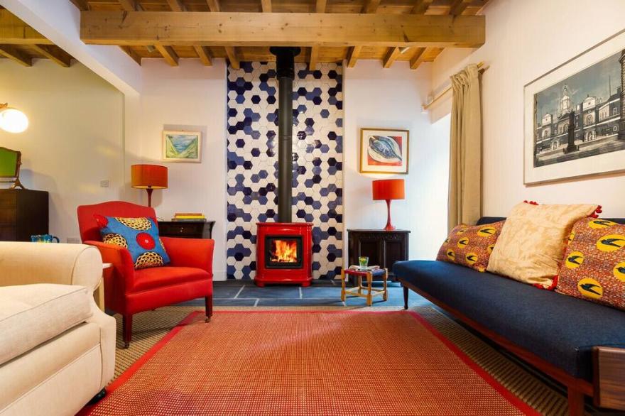 KENTMERE HALL BANK BARN, pet friendly, with open fire in Kentmere