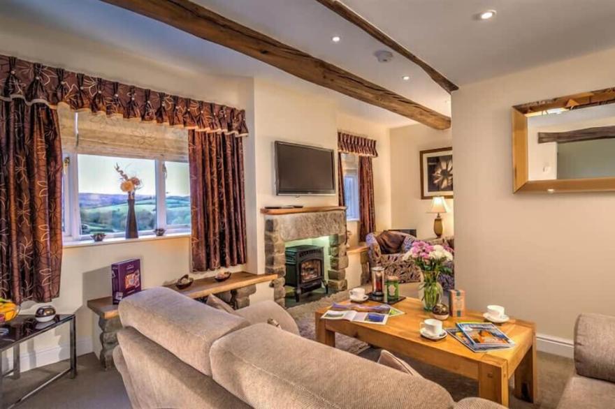 DURHAM BRIDGE BARN, family friendly, with a garden in Crosthwaite