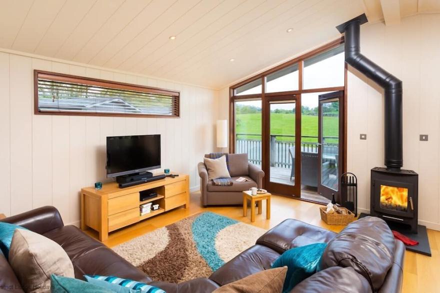 THIE LOGHEY, family friendly, with open fire in Hawkshead
