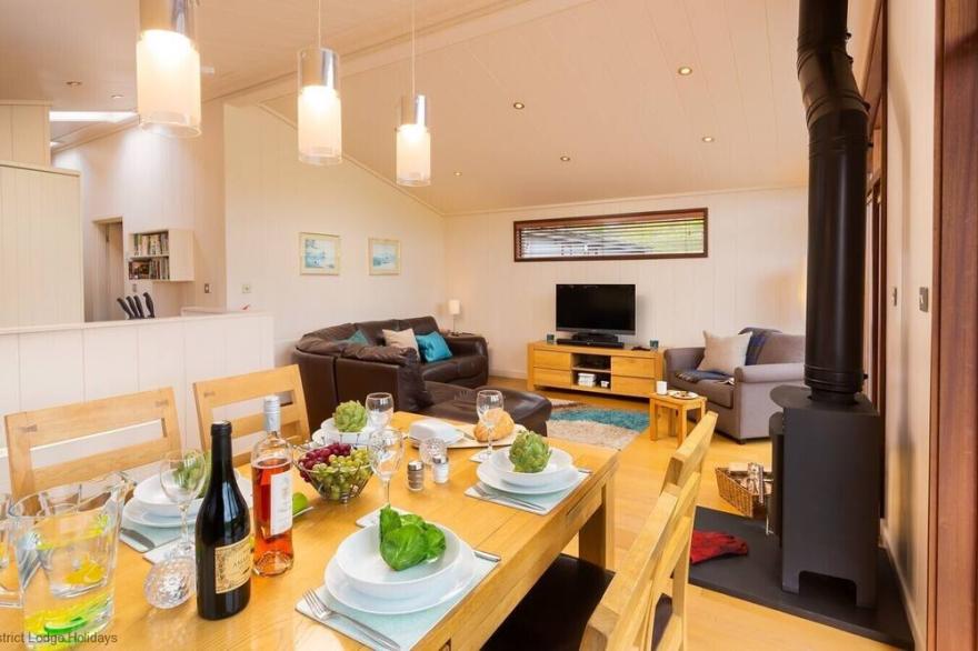 THIE LOGHEY, family friendly, with open fire in Hawkshead