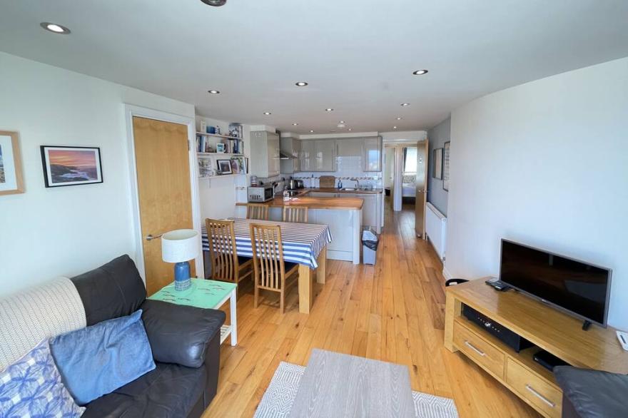Harbour View -  an apartment that sleeps 4 guests  in 2 bedrooms