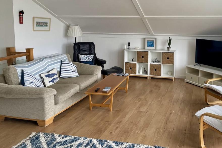 100 steps away from beautiful Harlyn Bay Beach!