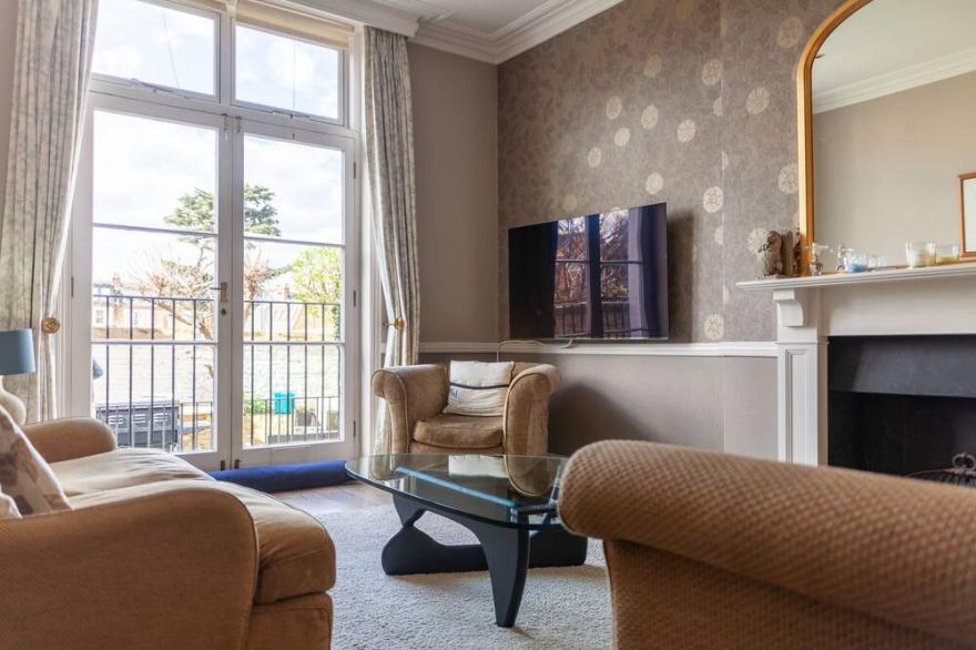 Spacious 3BR 2BH Apt w/ Garden in West Putney