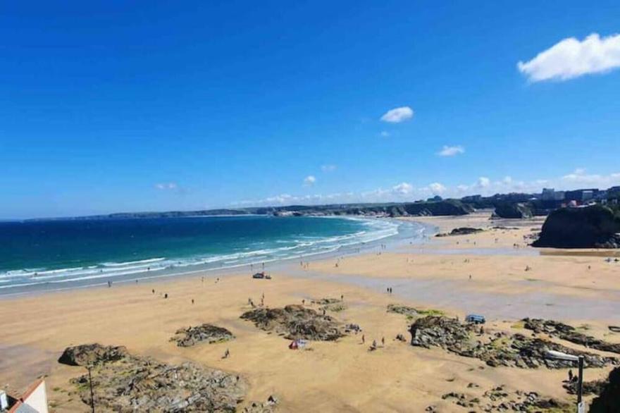 Beautiful Stylish Apartment, 30 Seconds From Beach