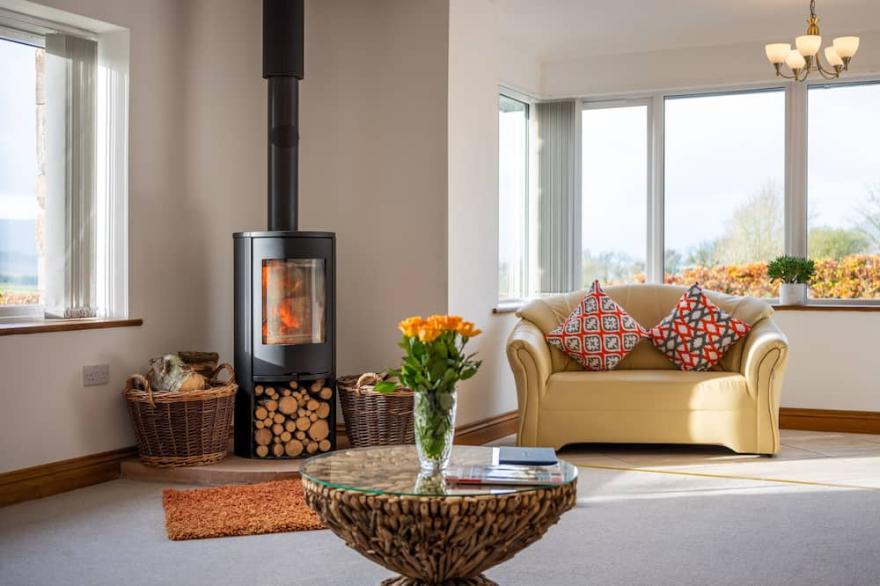 SHERRIFF, family friendly, with open fire in Penrith