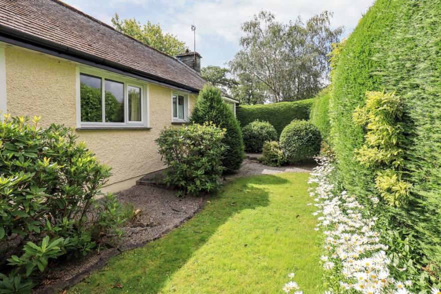 BIRCH KNOLL, family friendly, with a garden in Ambleside