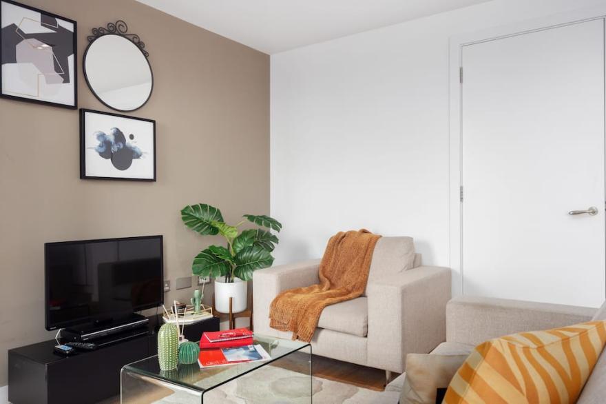 1 br 50m2 Apartment in Iconic Building in the heart of Shoreditch, London