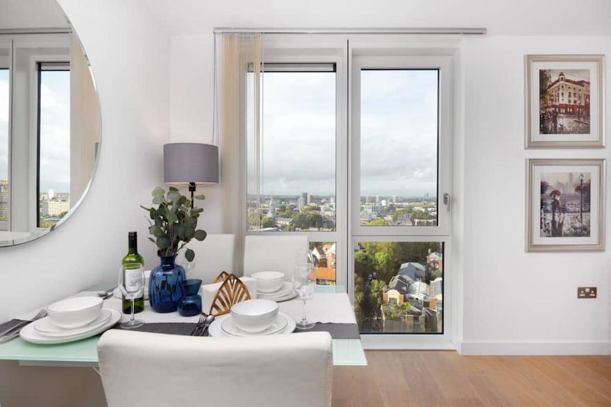 1 br 50m2 Apartment in Iconic Building in the heart of Shoreditch, London