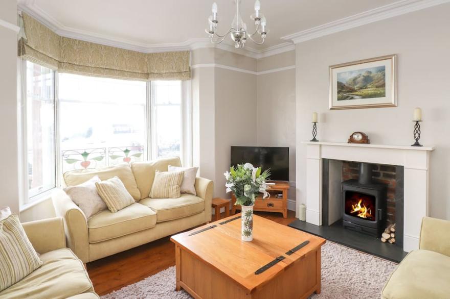 BRANDELHOW HOUSE, pet friendly, with open fire in Keswick
