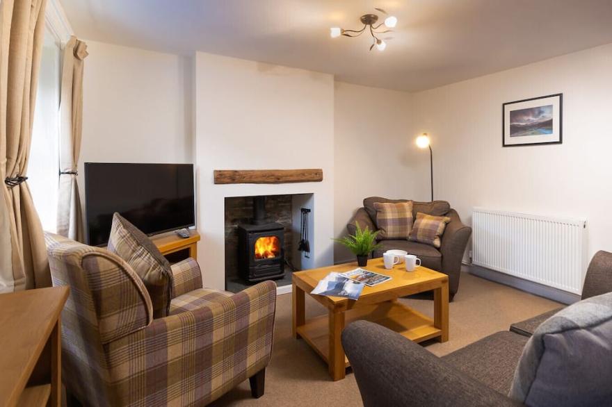 YEW TREE COTTAGE BORROWDALE, pet friendly in Rosthwaite