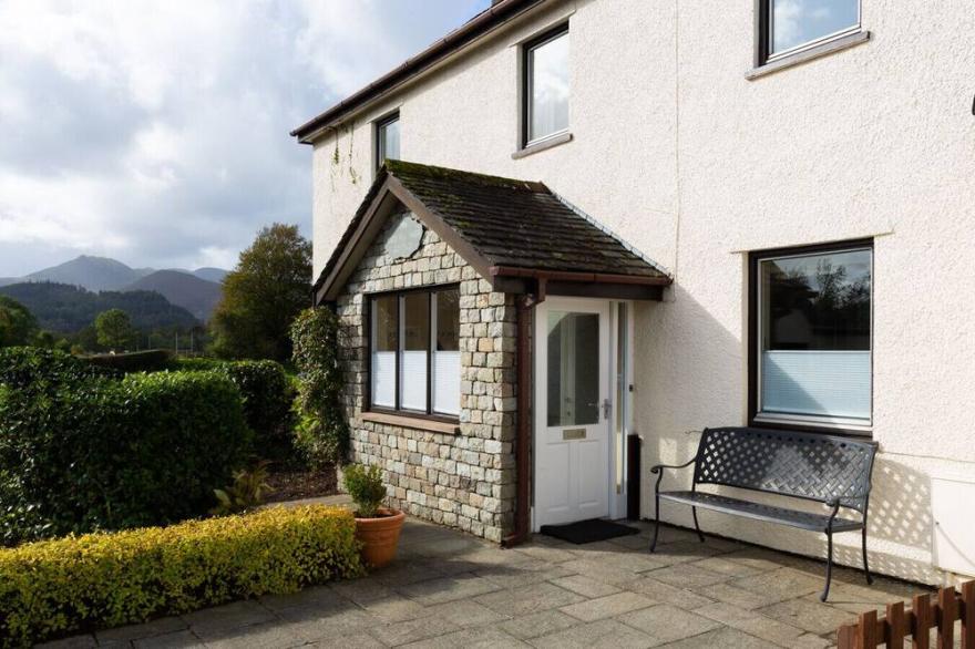 HIGH HILL FARM COTTAGE, pet friendly, with a garden in Keswick