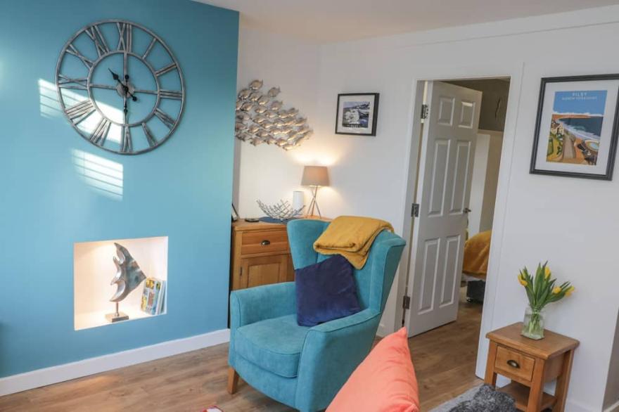 SEA GLASS, pet friendly in Filey
