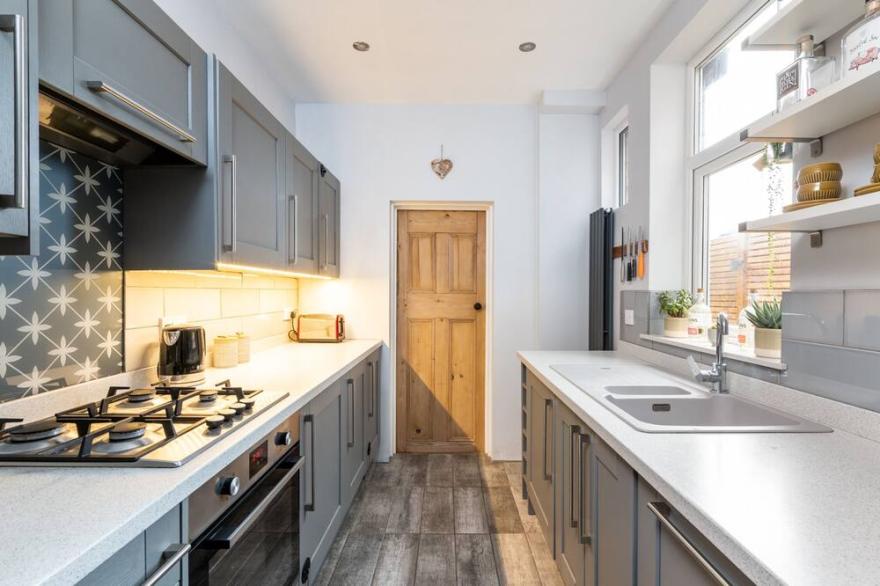 Gorgeous House in York with Free Parking