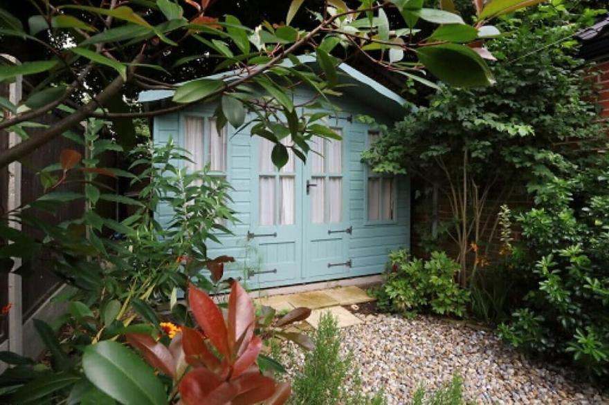 Clyde Cottage - Two Bedroom House, Sleeps 4