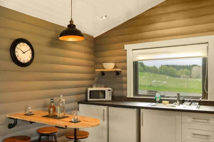 2 bedroom accommodation in Blairgowrie