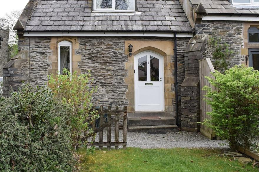 2 bedroom accommodation in Staveley