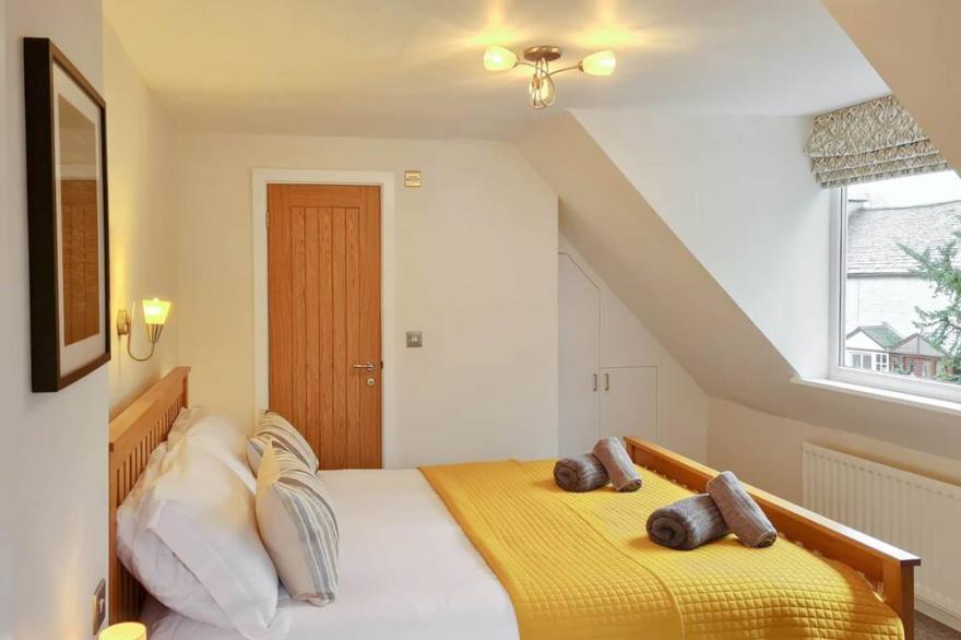 2 bedroom accommodation in Staveley