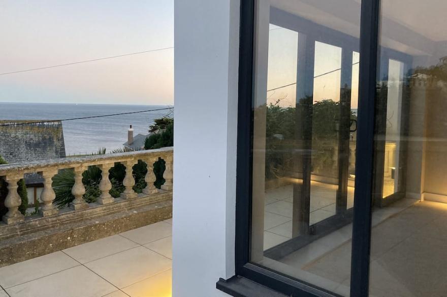 Amazing Cornish apartment with sea views - 3 mins to beach
