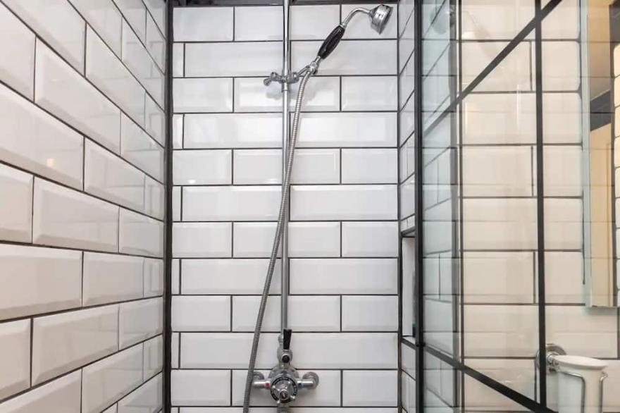 Quiet Georgian Islington Classic Flat & Cosy Room - 15 Minutes From Angel Zone 2