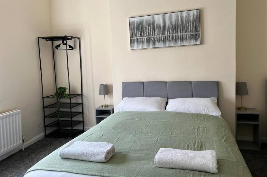 AA Gateshead - Two Bedroom Apartment