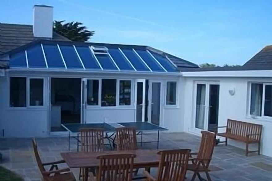 Comfortable House In Lovely Holiday Area With Everything You Require!