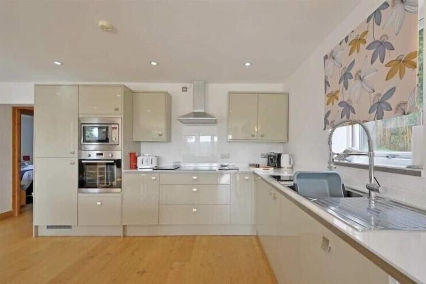 Luxury ground floor Apartment Sleeps 5